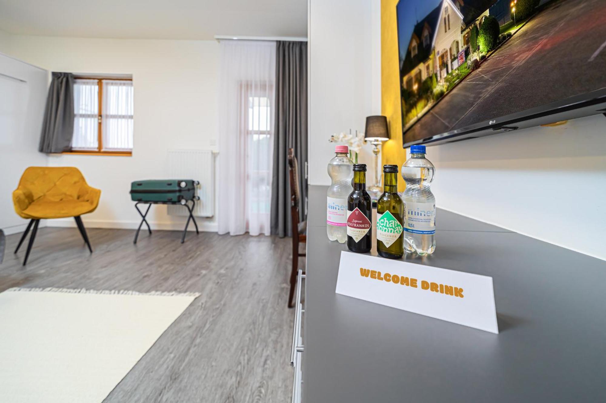 Rigotanya Relax & Wellness Panzio Buekfuerdo Hotell Eksteriør bilde