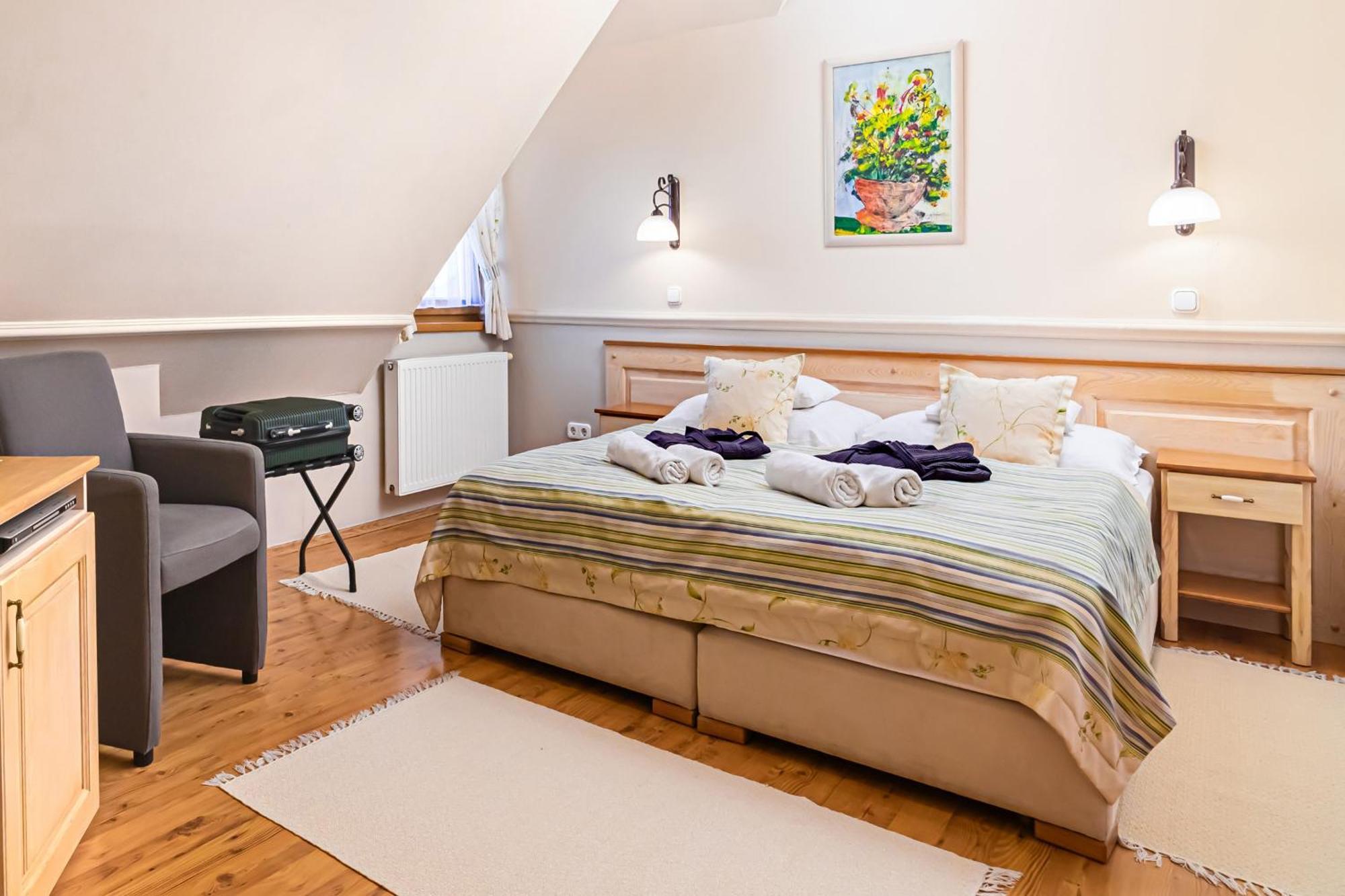 Rigotanya Relax & Wellness Panzio Buekfuerdo Hotell Eksteriør bilde