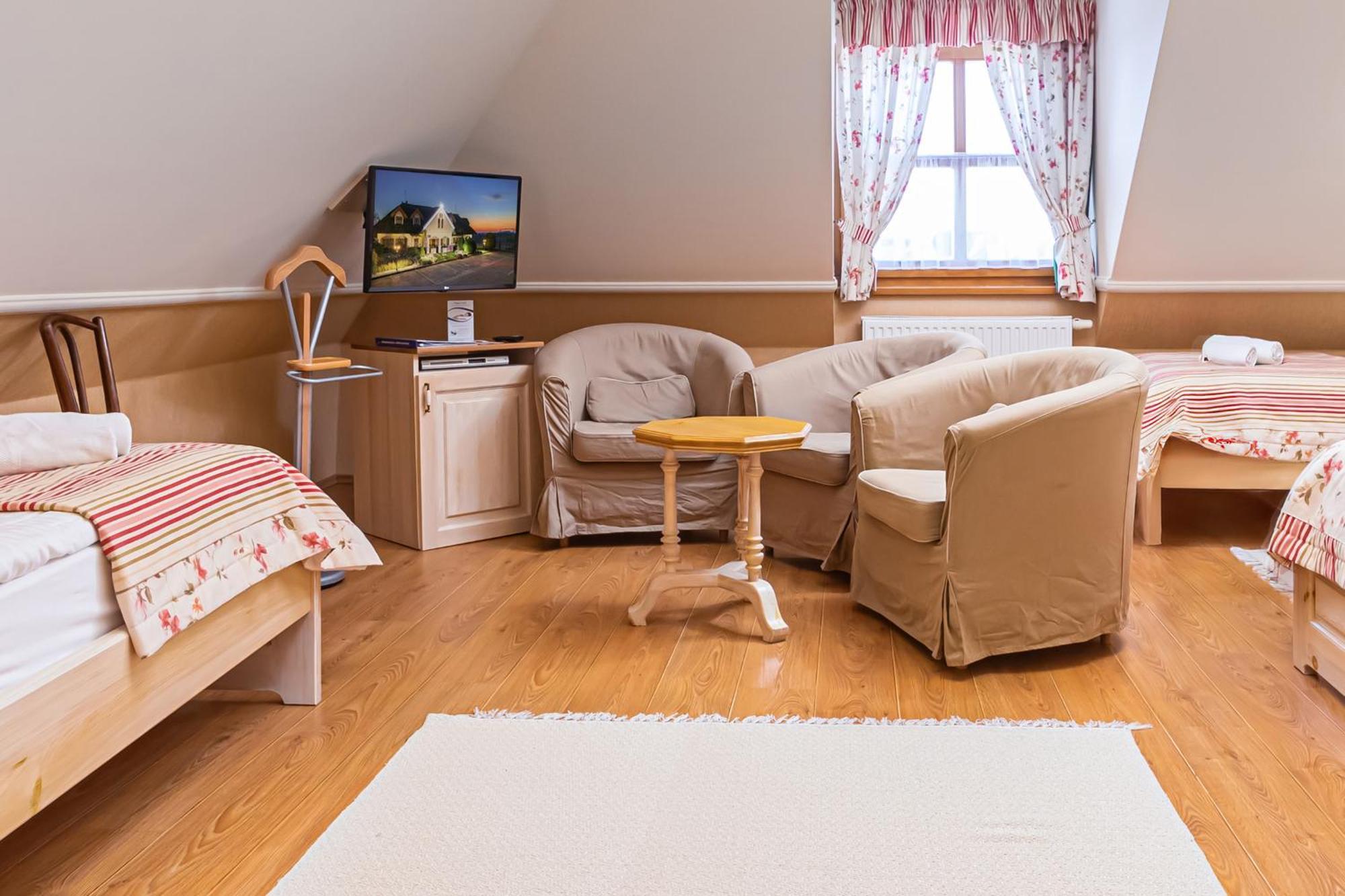 Rigotanya Relax & Wellness Panzio Buekfuerdo Hotell Eksteriør bilde