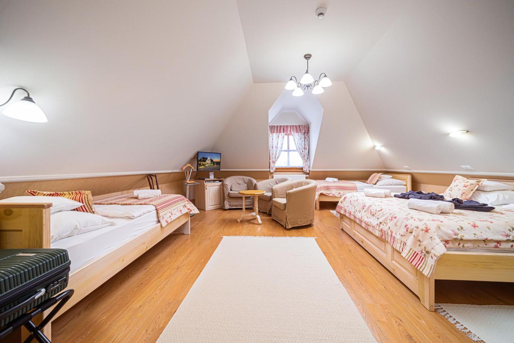 Rigotanya Relax & Wellness Panzio Buekfuerdo Hotell Eksteriør bilde