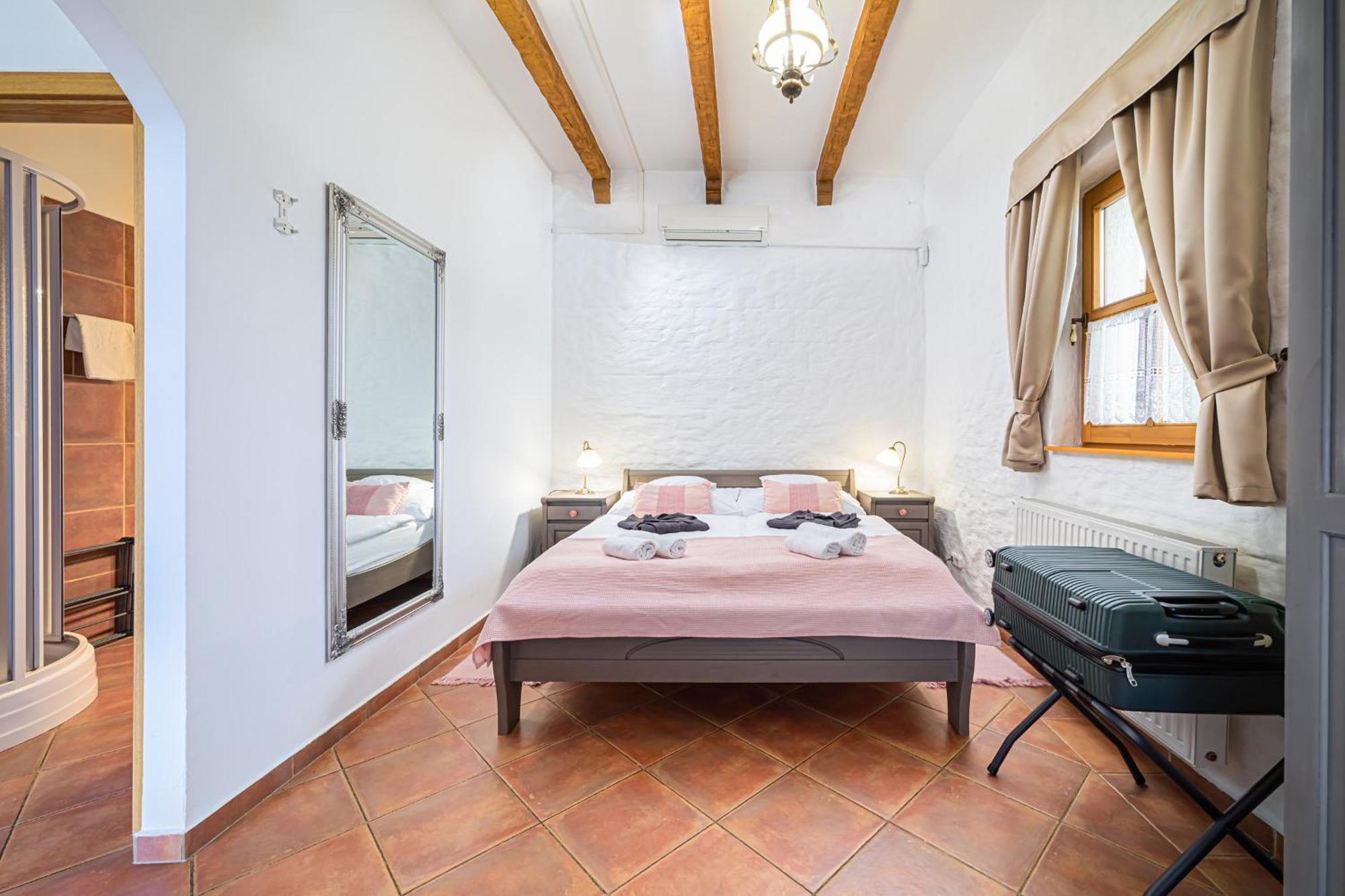 Rigotanya Relax & Wellness Panzio Buekfuerdo Hotell Eksteriør bilde
